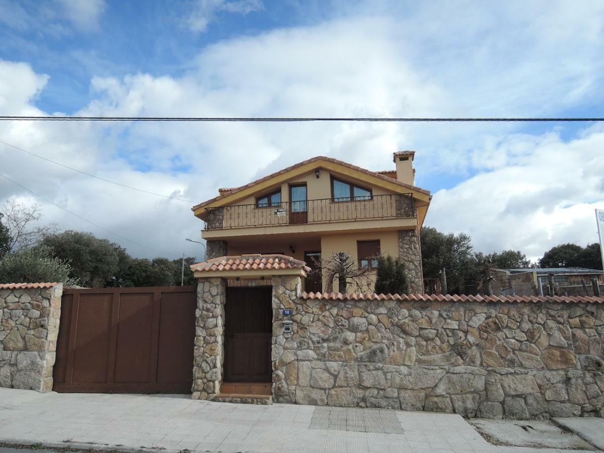 Encinas Piscina Climatizada Villa