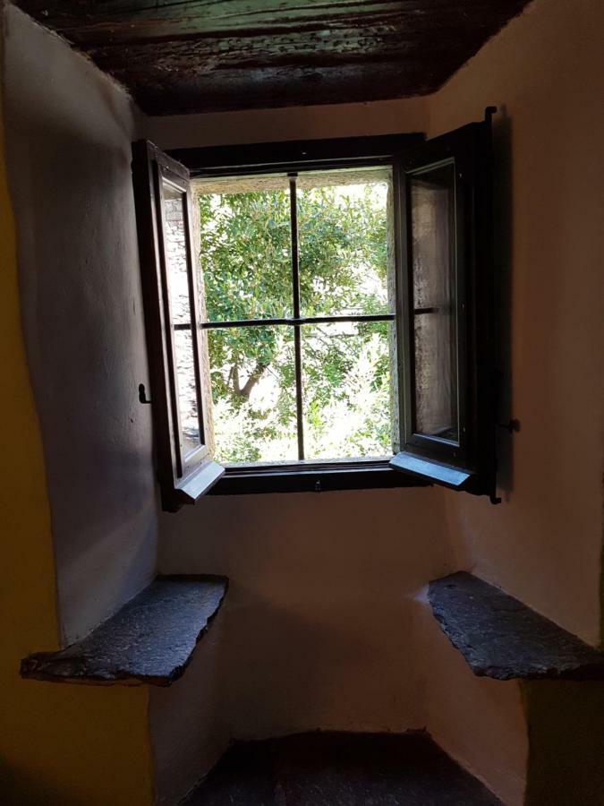 Casa-abadía De Banaguás Banaguas