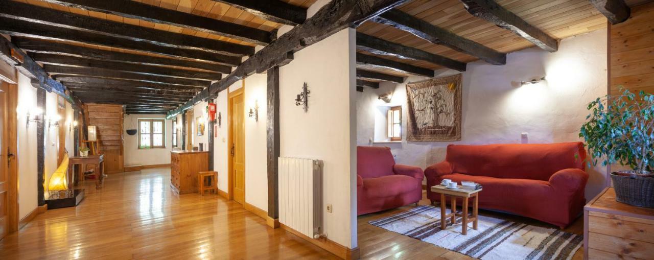 Mandoia Aterpetxea Hostel *