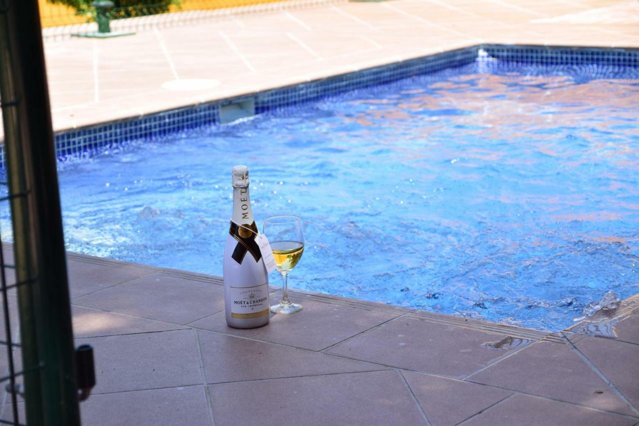 Casa Capellania-chalet Con Piscina Junto A Madrid Holiday home Mentrida