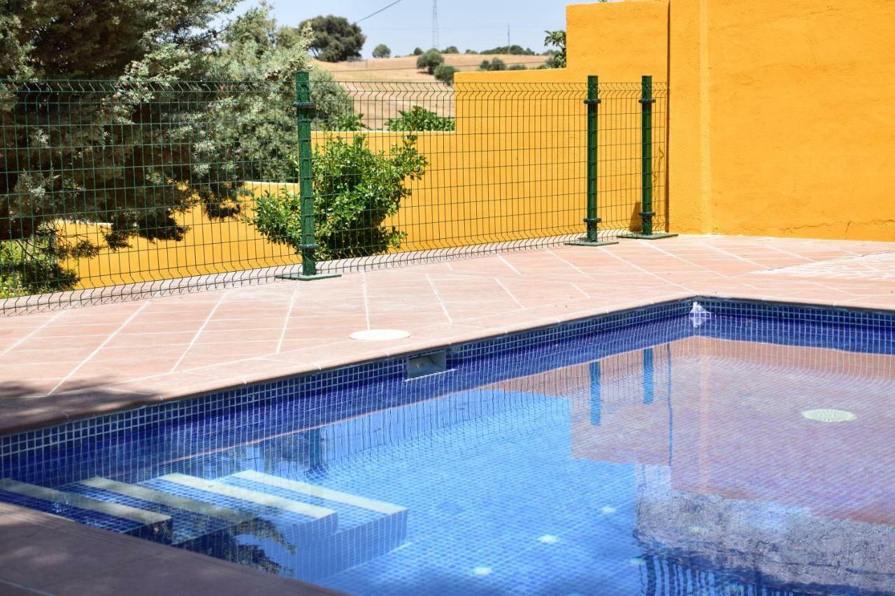 Casa Capellania-chalet Con Piscina Junto A Madrid Holiday home Mentrida