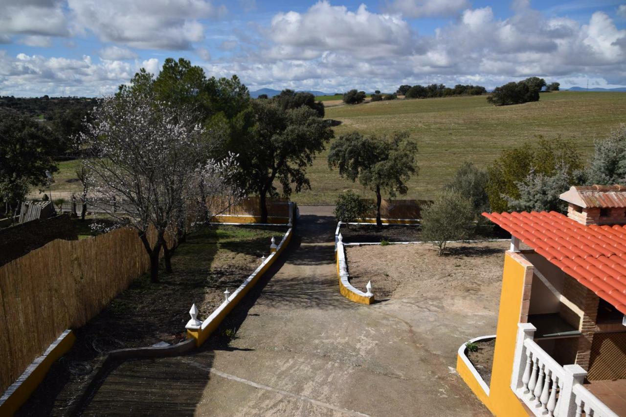 Casa Capellania-chalet Con Piscina Junto A Madrid Mentrida