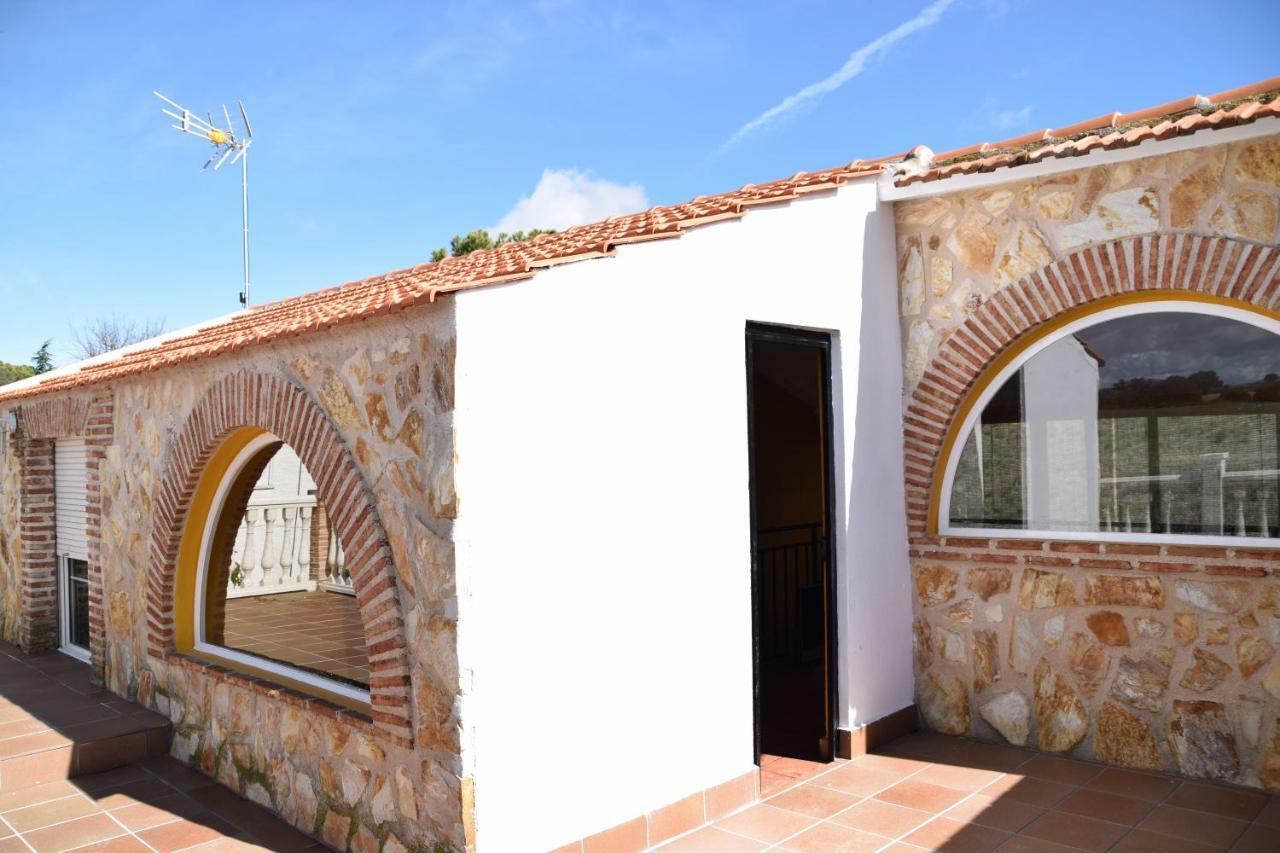 Casa Capellania-chalet Con Piscina Junto A Madrid *