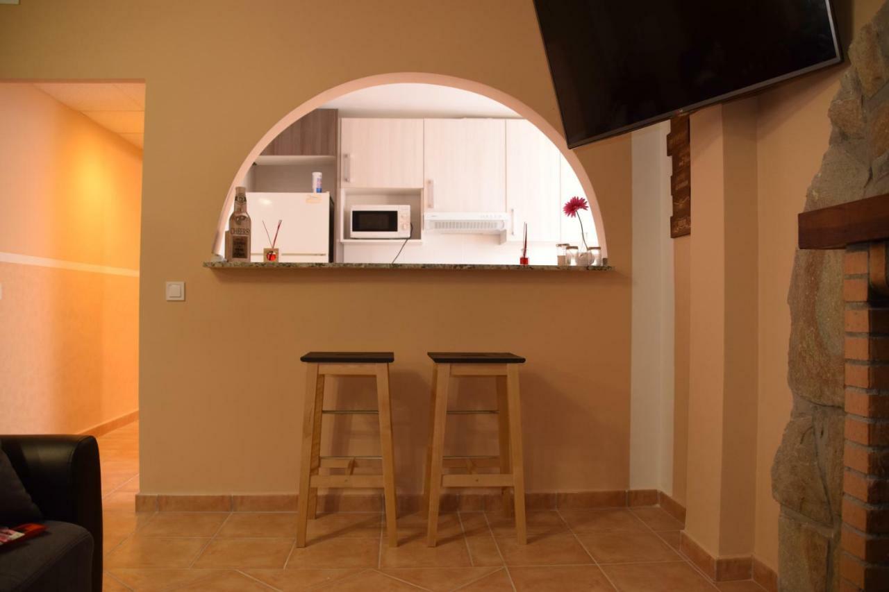 Casa Capellania-chalet Con Piscina Junto A Madrid * Mentrida