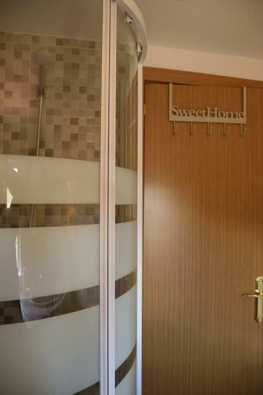Casa Capellania-chalet Con Piscina Junto A Madrid *