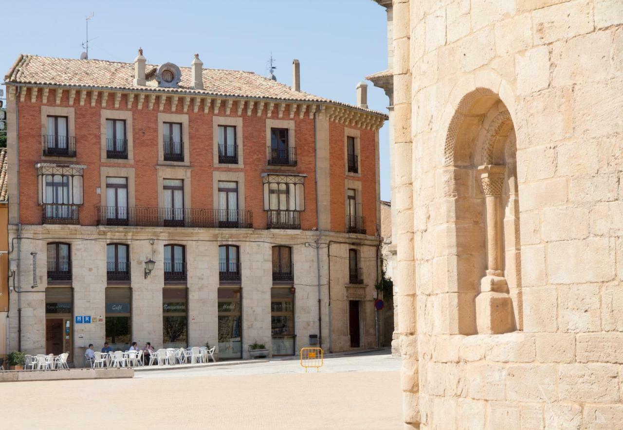 Tirso De Molina Guest house *