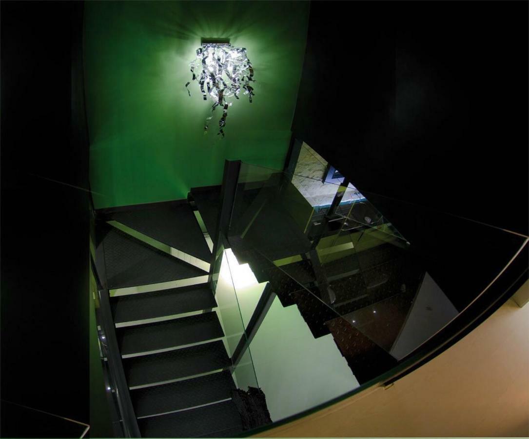 Luces Y Sombras *