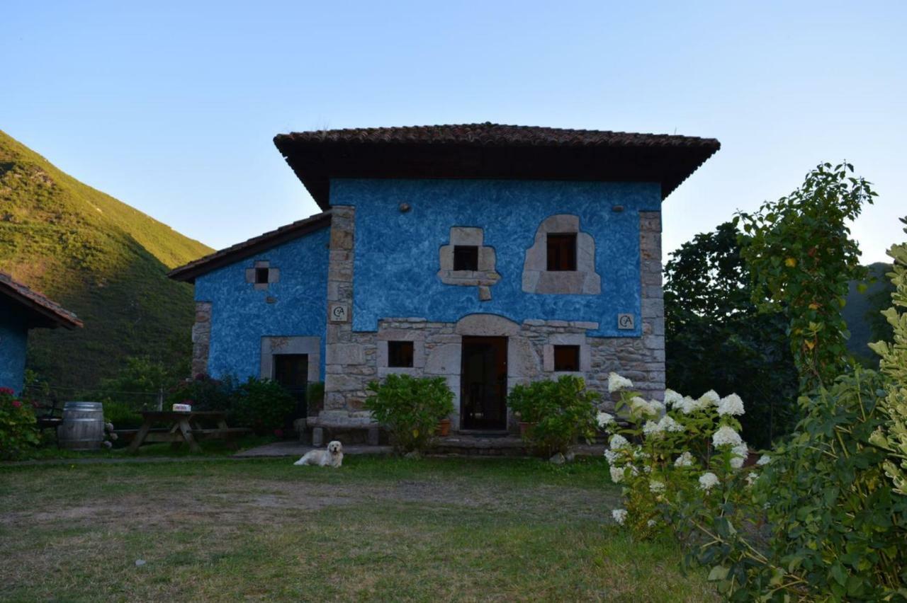 El Cantiellu Country house *