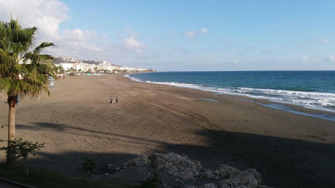 Adosado Con Piscina En Сasa de vacaciones *