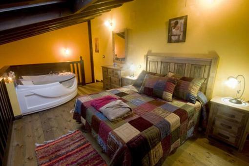 Casas Herrenales De Ulaca Country house