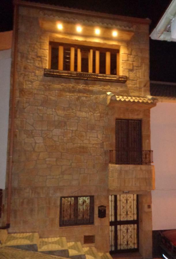 Columbaira * Colomera
