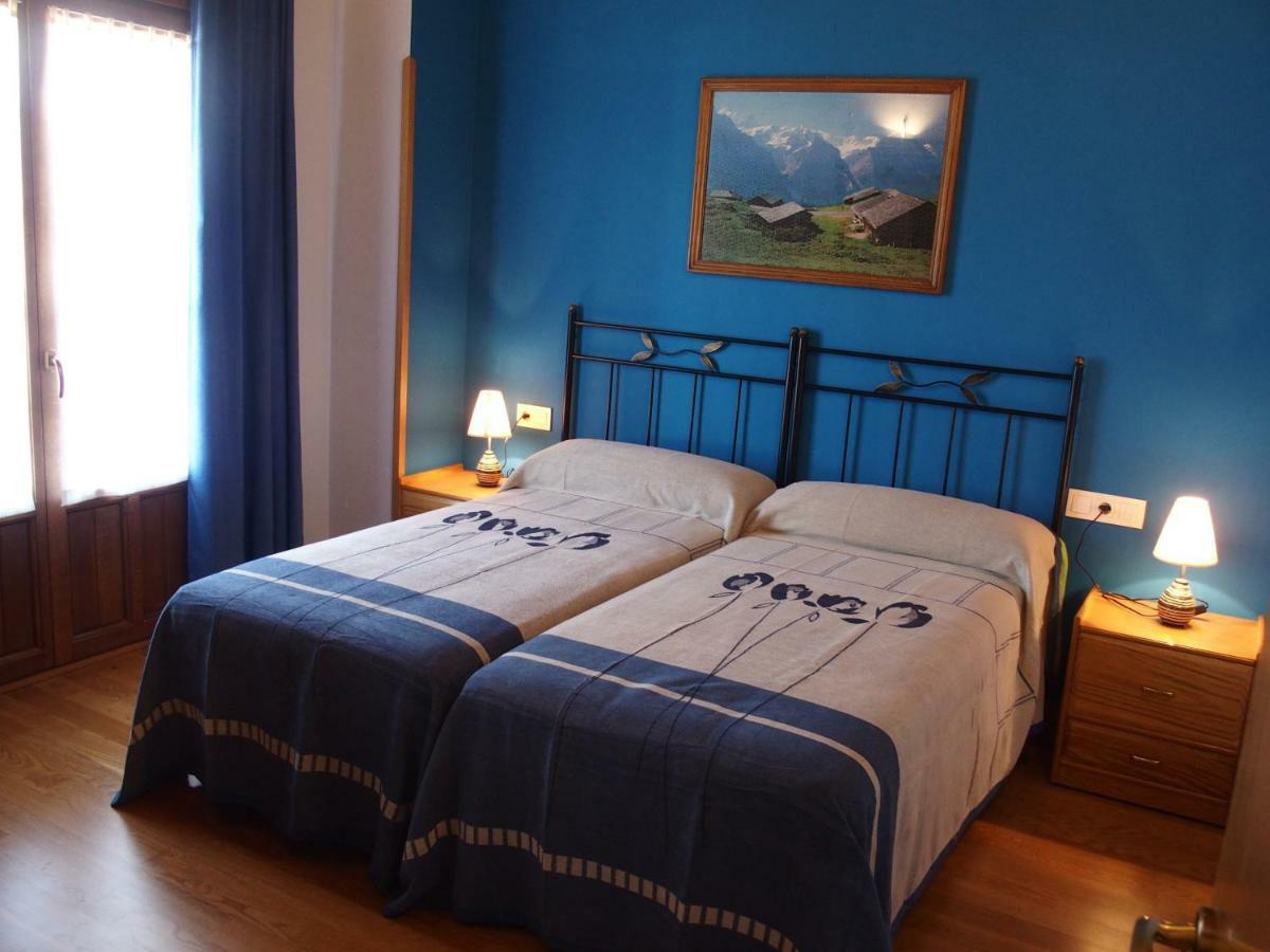 Casa Rural Txolinenea Country house *