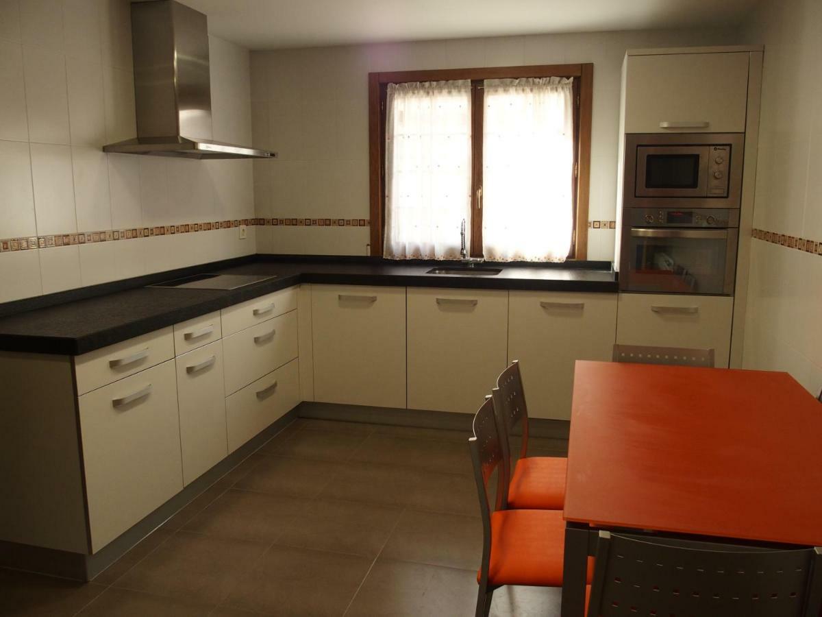 Casa Rural Txolinenea Country house Lantz