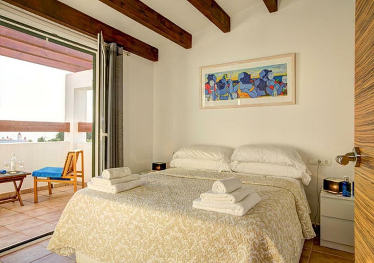 Villa Sargantana Negra