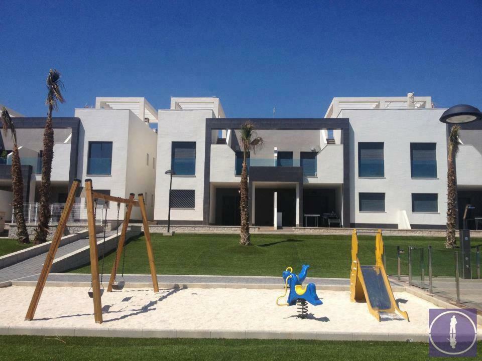 Oasis F 3003 Oriola (Orihuela)