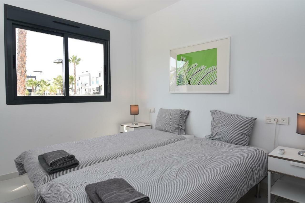 Oasis Vi South Facing Pool View La Zenia