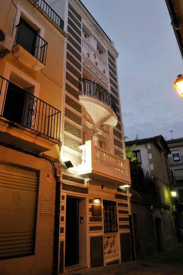 Cariátide Apartamento Plasencia