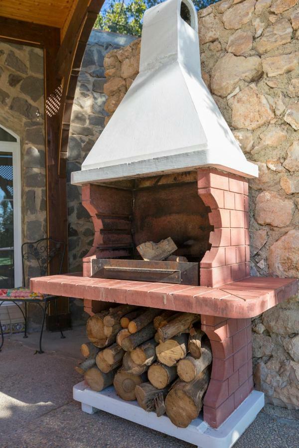 Casita Cerrillo En De Con Piscina