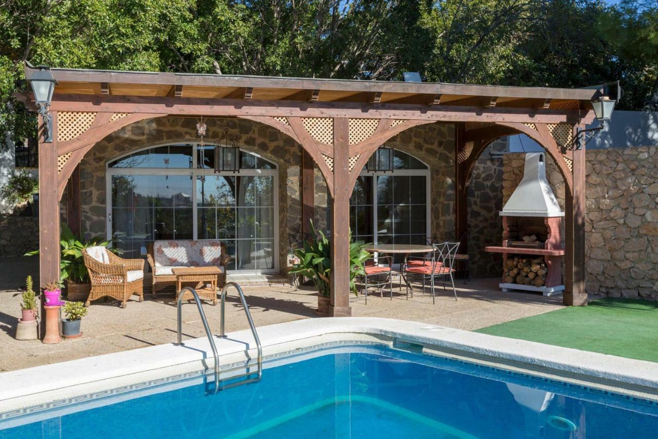 Casita Cerrillo En De Con Piscina Nijar