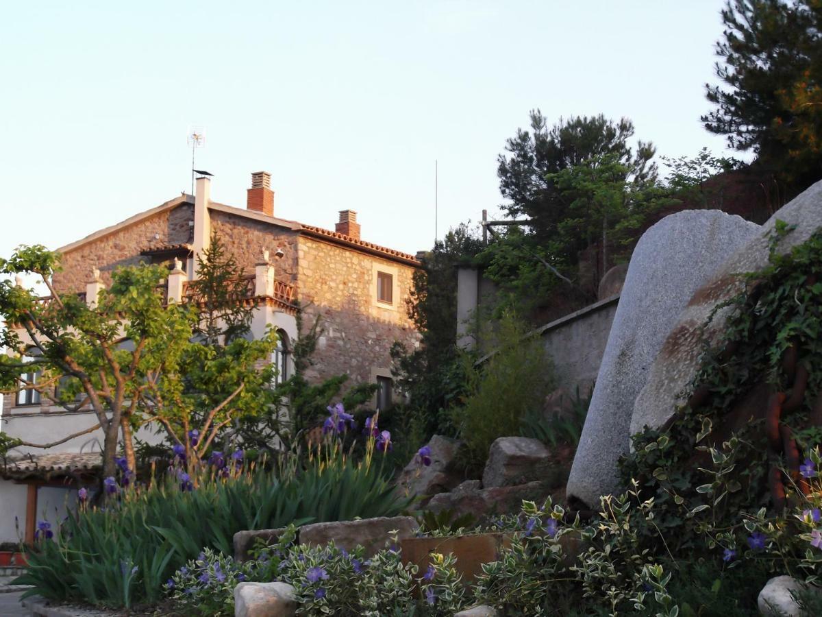 Castell De Guardiola Bed and breakfast