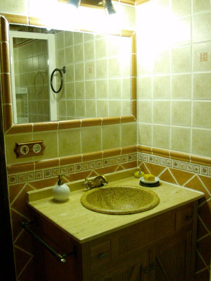 Refugio Perdigones * El Arenal (Castile and Leon)