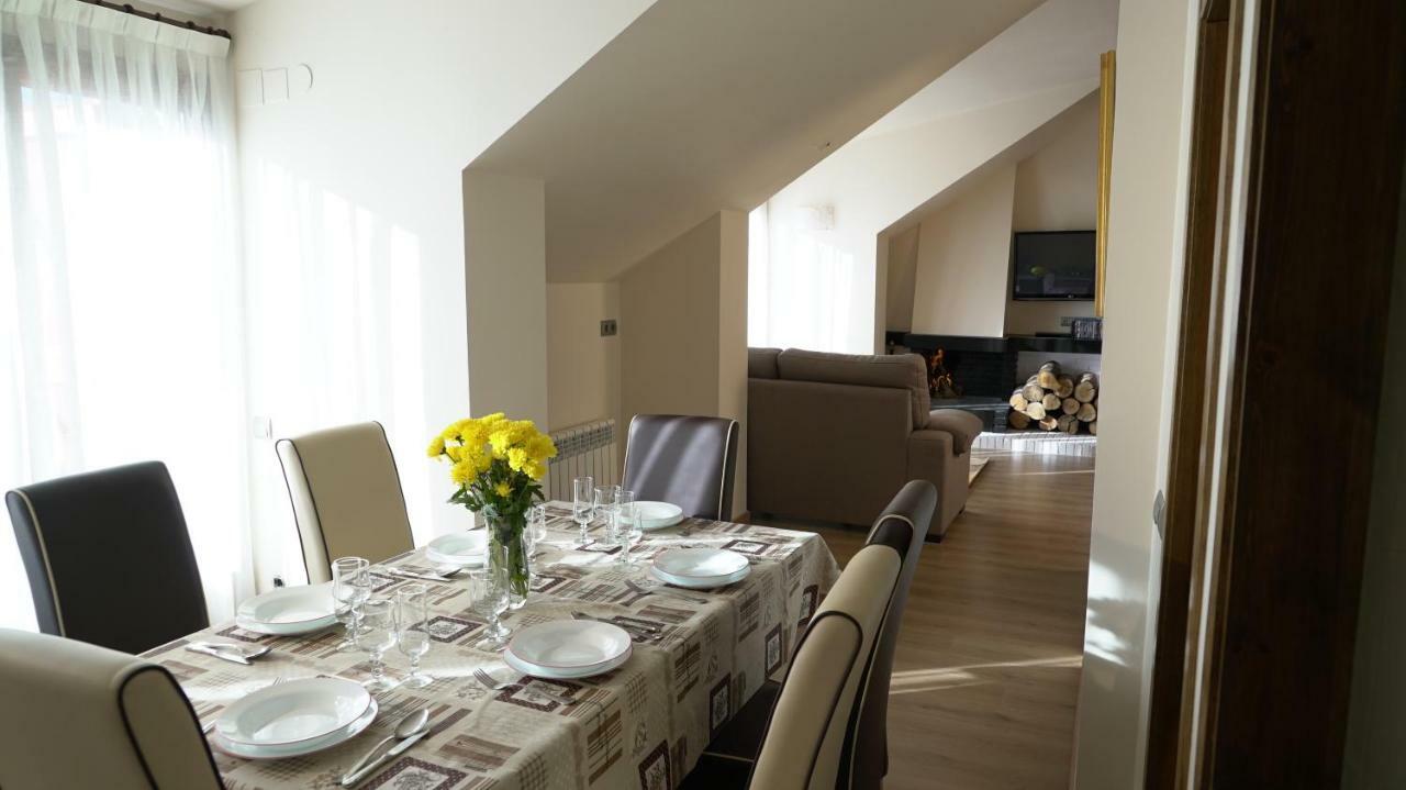 Apartamento Luminoso ático En Con Vistas únicas Y Jardín *