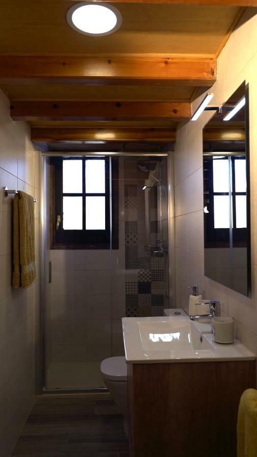 Luminoso ático En Con Vistas únicas Y Jardín Apartamento *