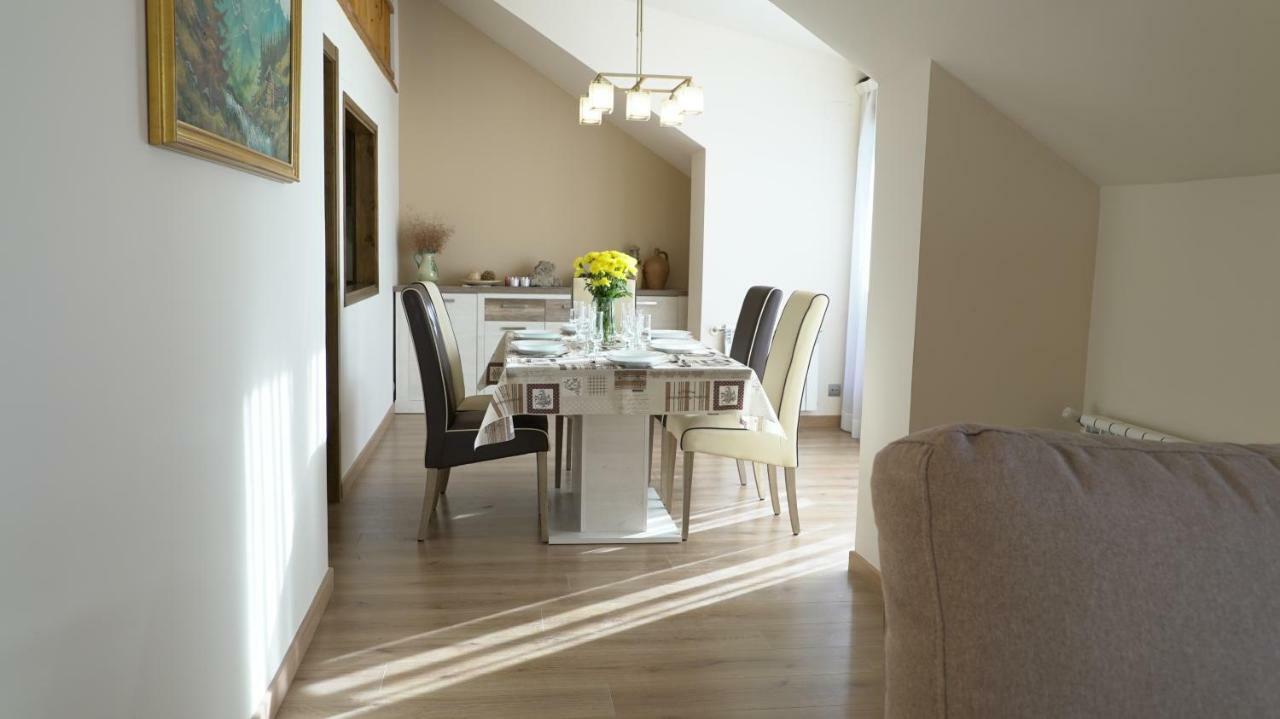 Apartamento Luminoso ático En Con Vistas únicas Y Jardín
