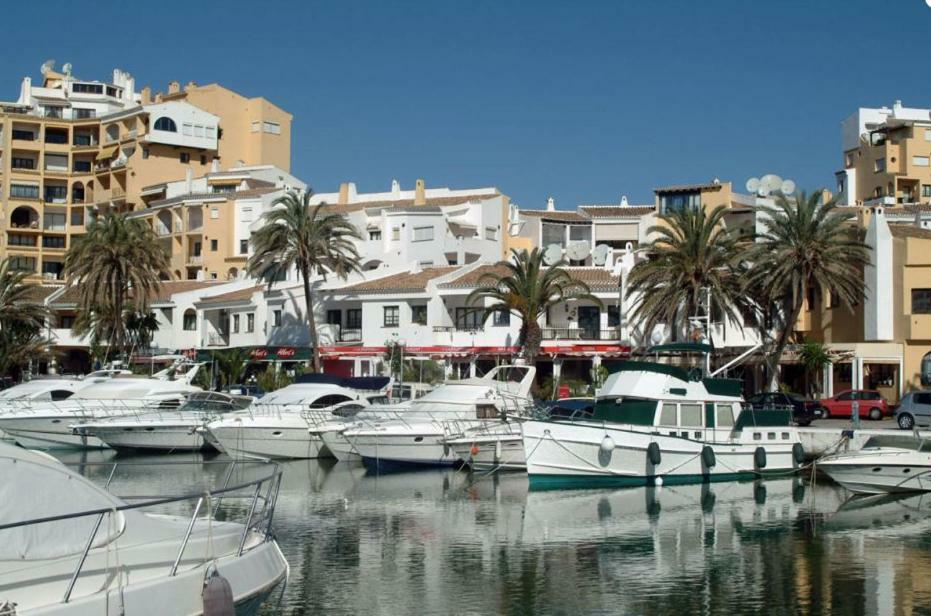 Adosado En Residencial Сasa de vacaciones