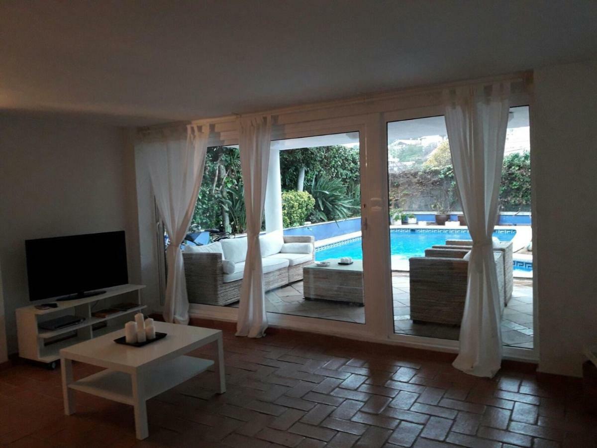 Apartamento Vallpineda Apartment