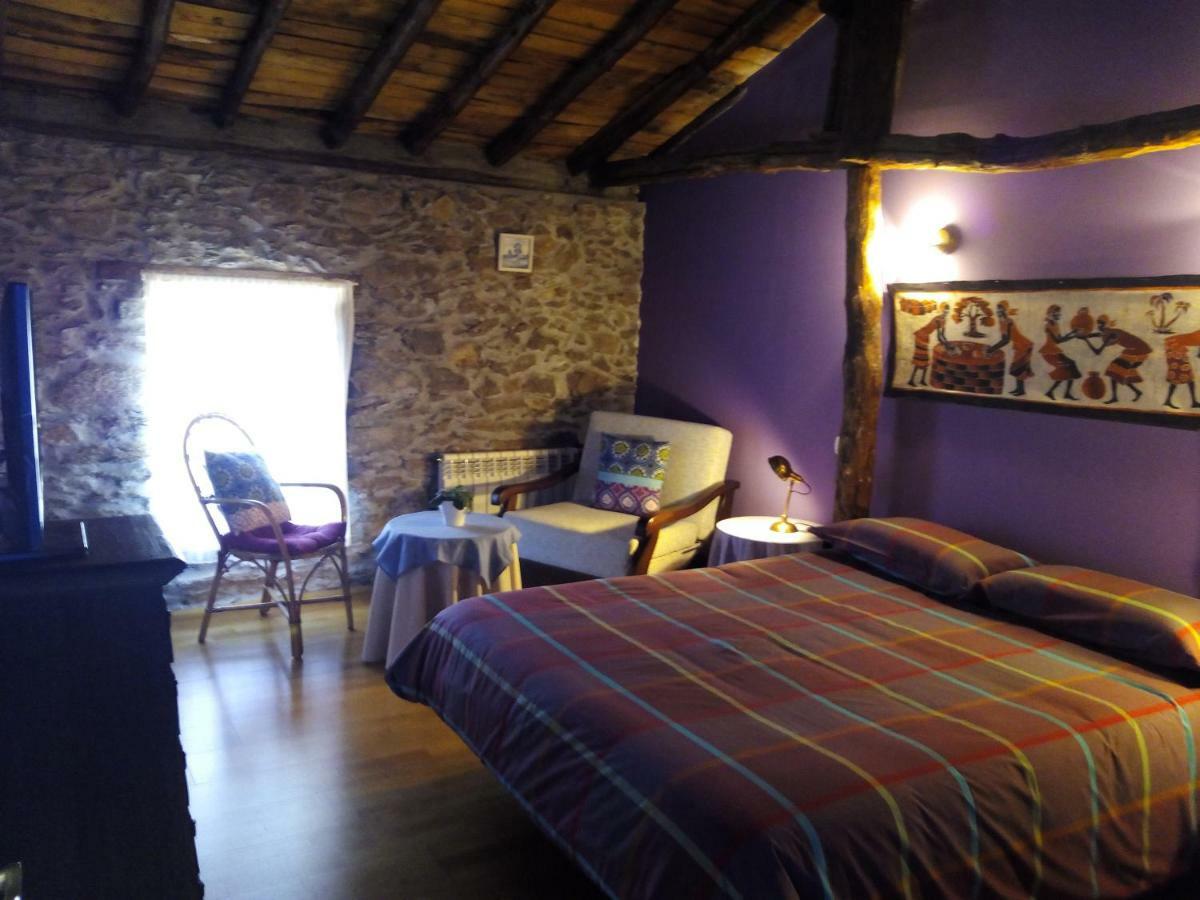 Casa Rural Pajaro Bobo * Bustares