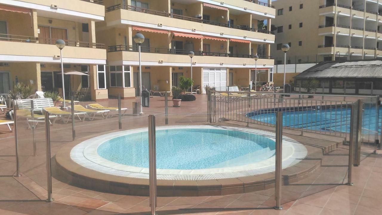 Aircon Pool View Nr Yumbo Apartamento