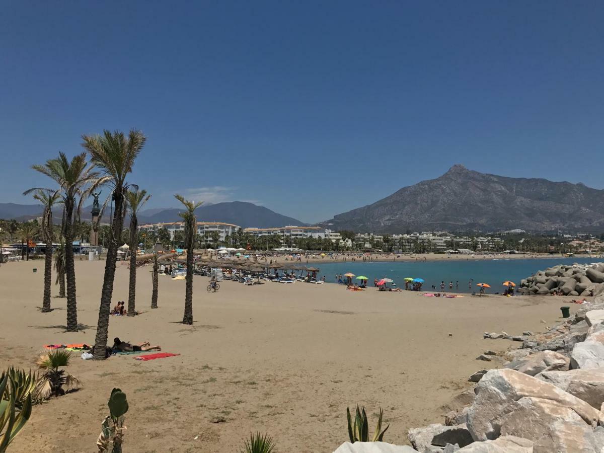 Marina Banus - Frontline Beach - Puerto Banus *