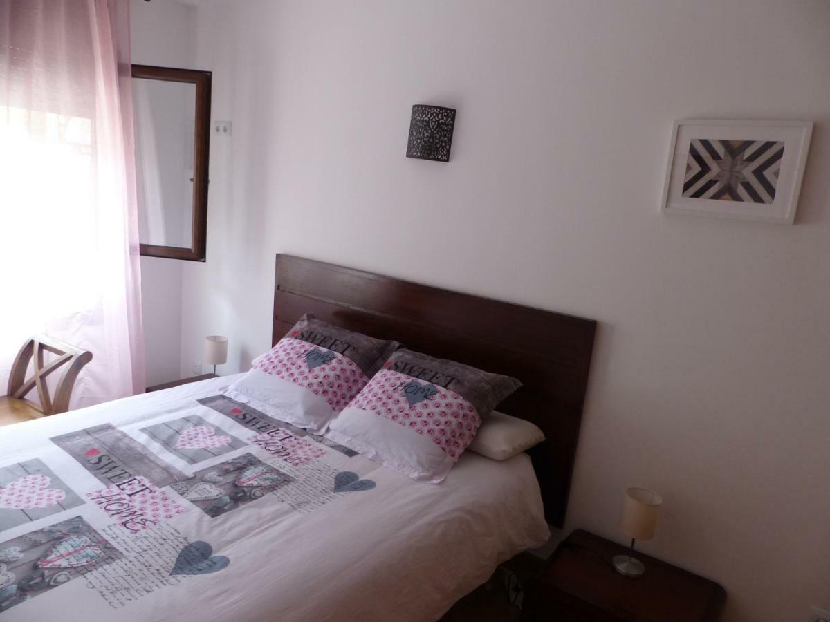Valls D'aneu Apartment *