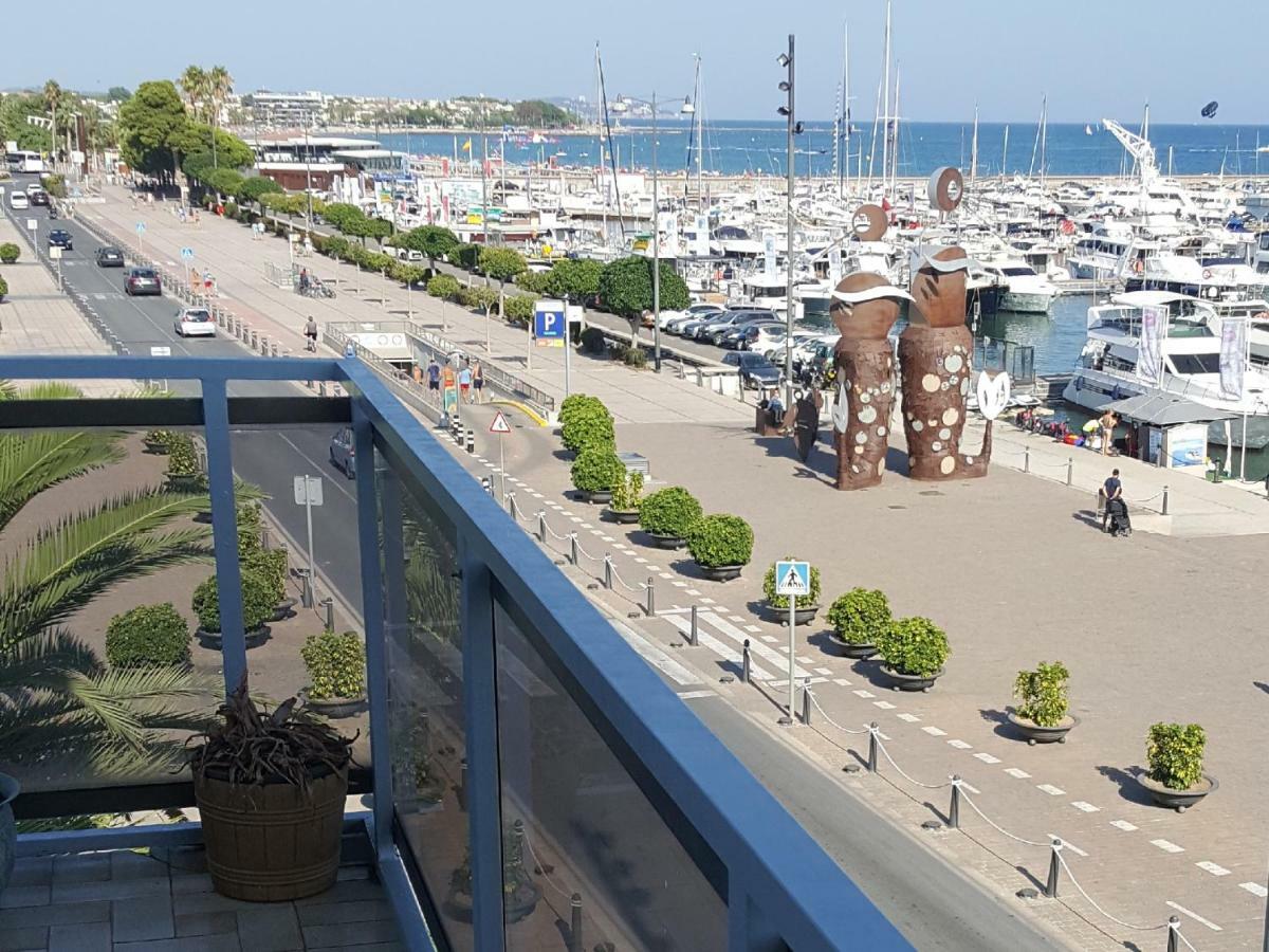 Marina Port *