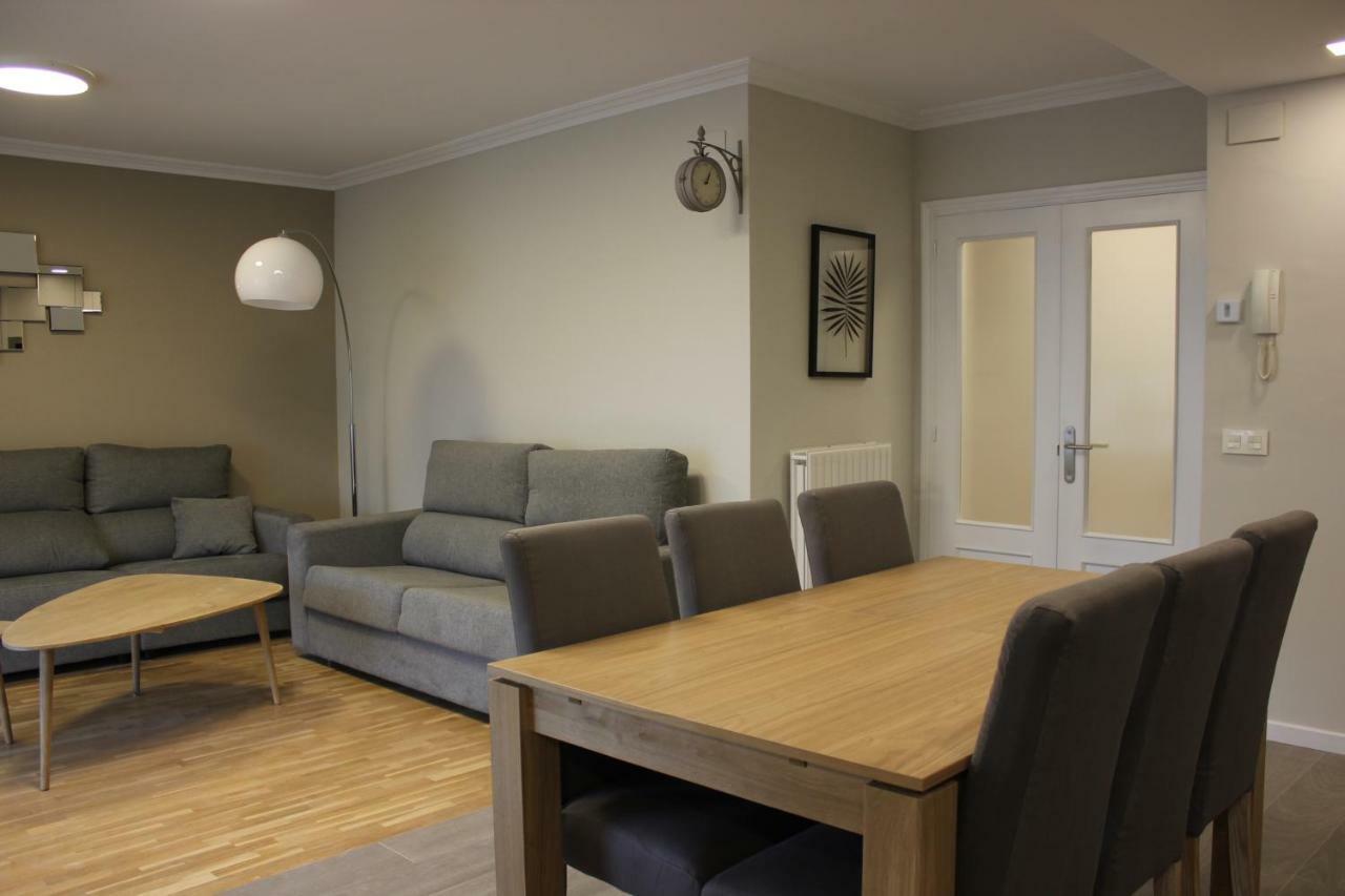 Apartamento Sanguesa Pensión 3*