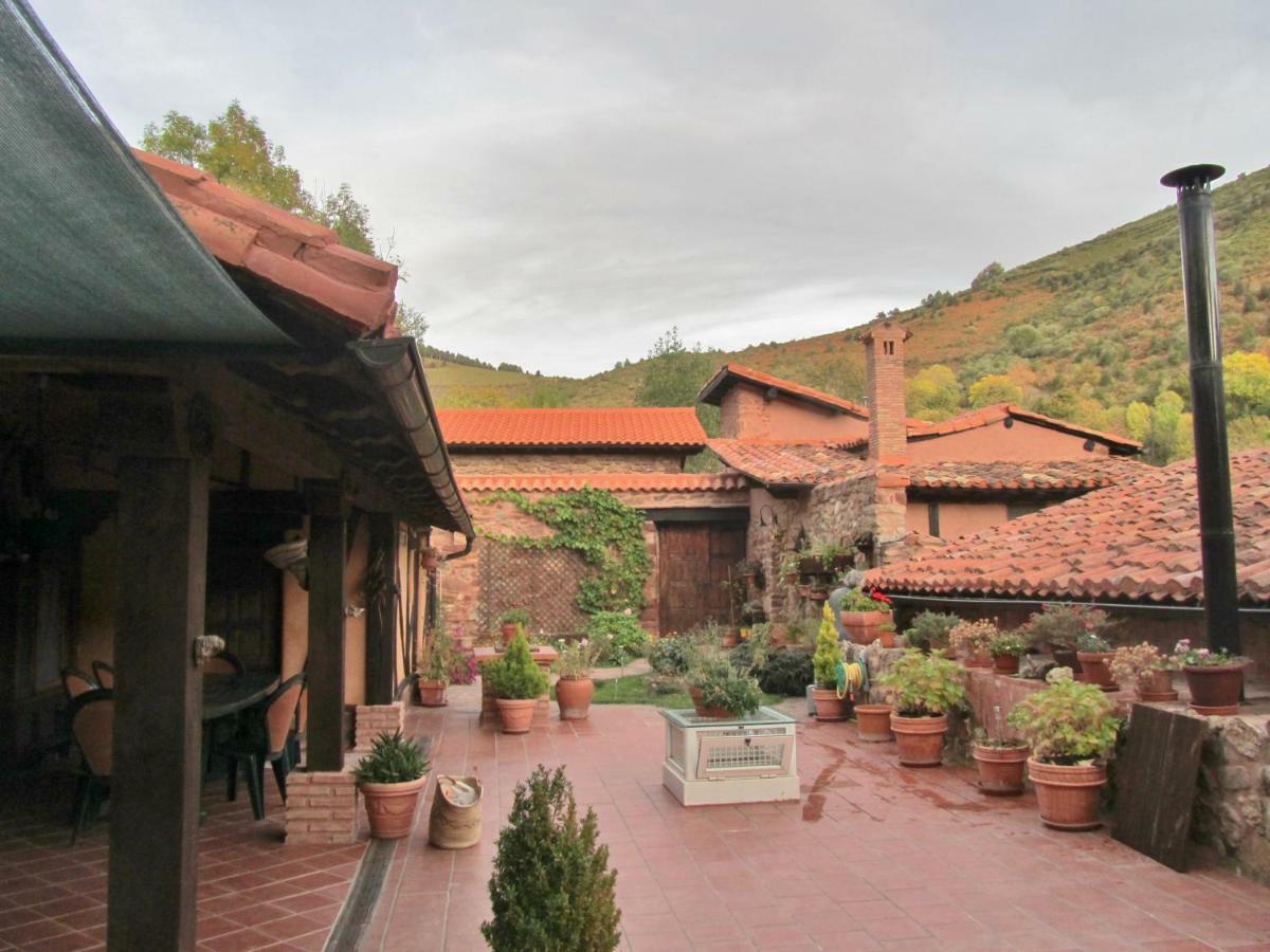 Casa De Montaña La Solana De *