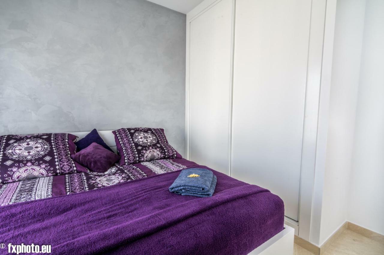 Eluxuria Sunny Apartment Torrevieja