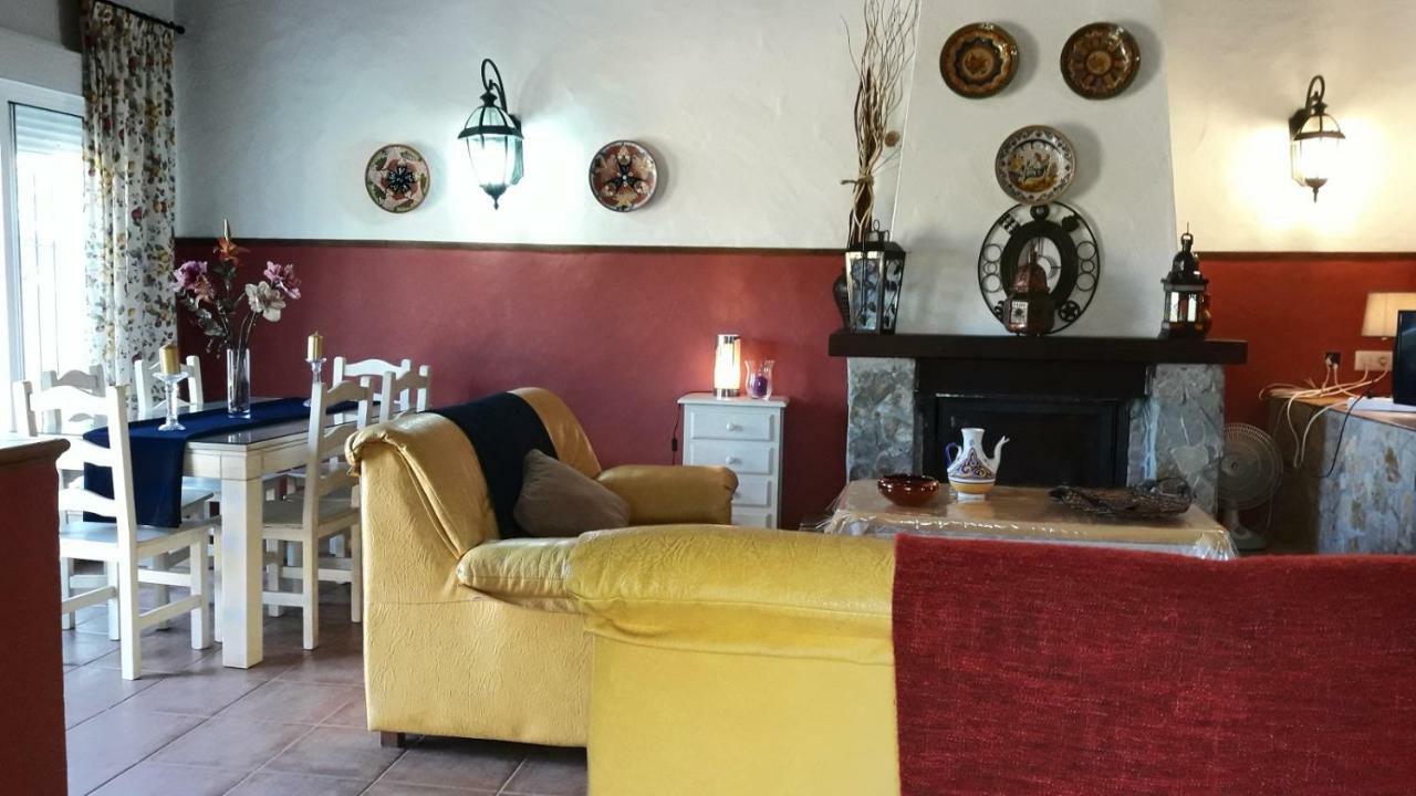 La Huerta Con Piscina Chimenea Y Wifi Сasa de vacaciones