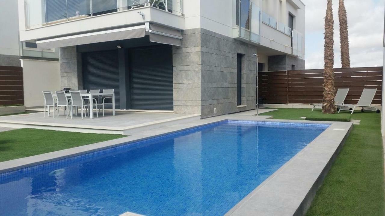 Vistabella Villa *