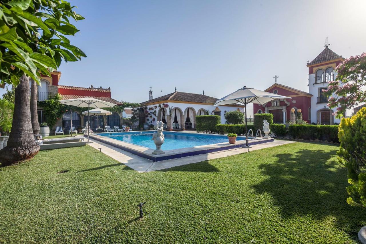Con Piscina En Sevilla En Palacios Y Villafranca Сasa de vacaciones Los Palacios Y Villafranca
