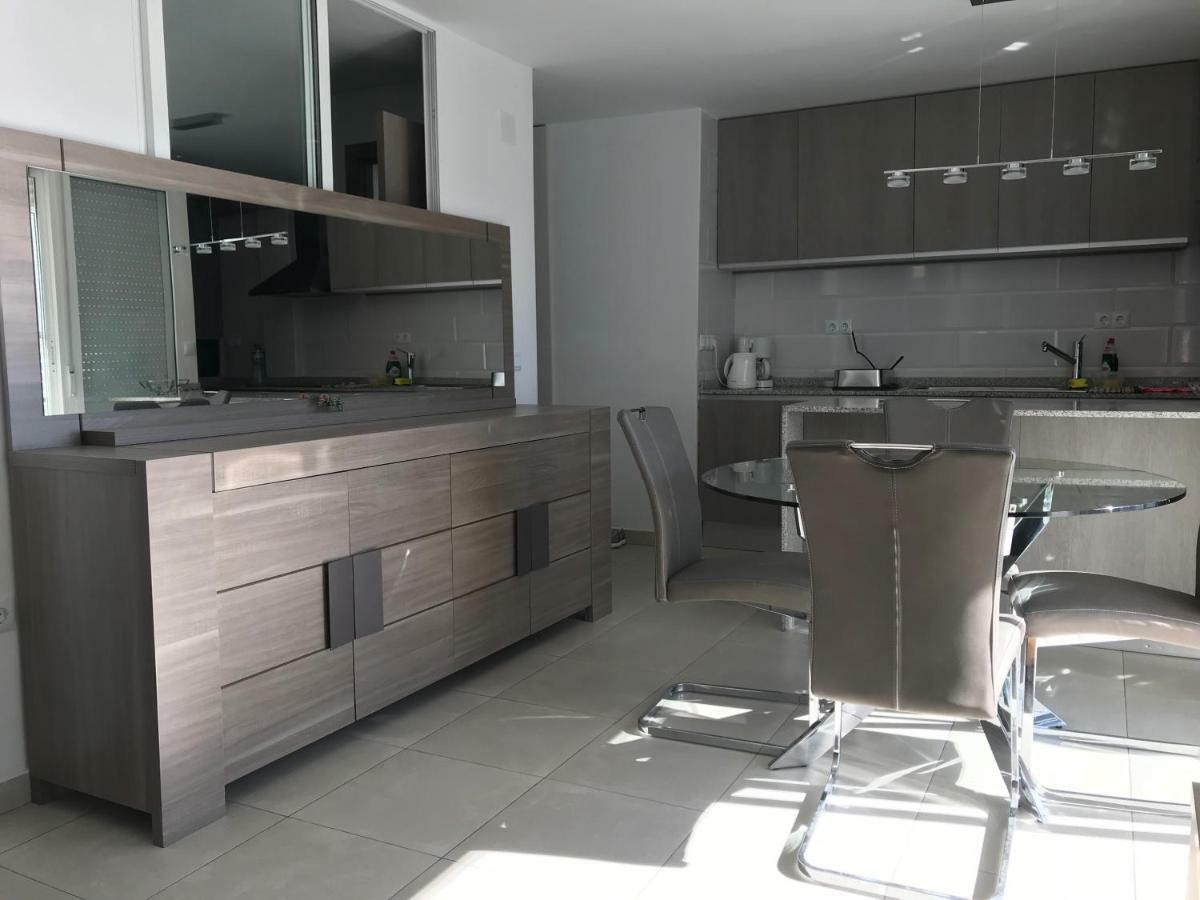 Apartment First Line Alicante