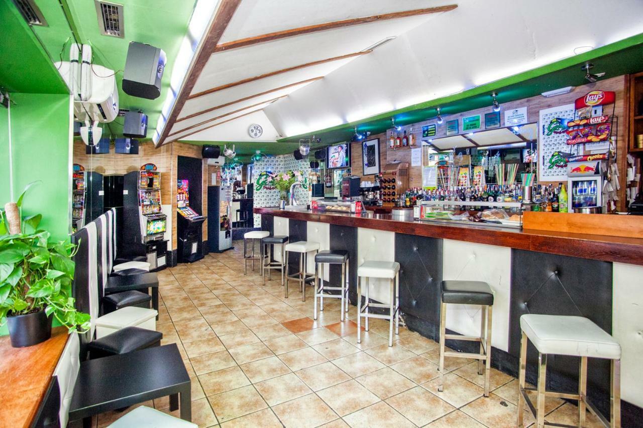 Hostal Goias