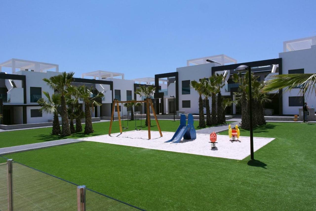 Oasis Beach Ix Puntaprima *