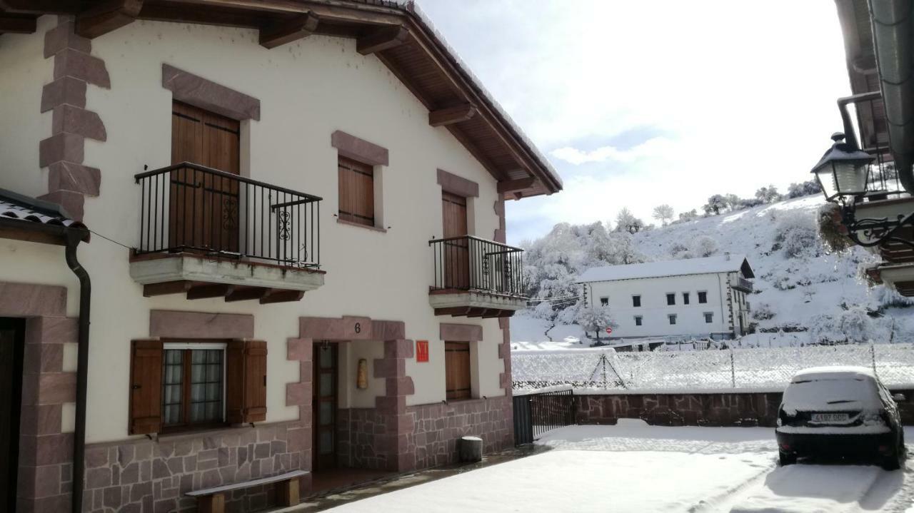 Casa Rural Txolinenea * Lantz