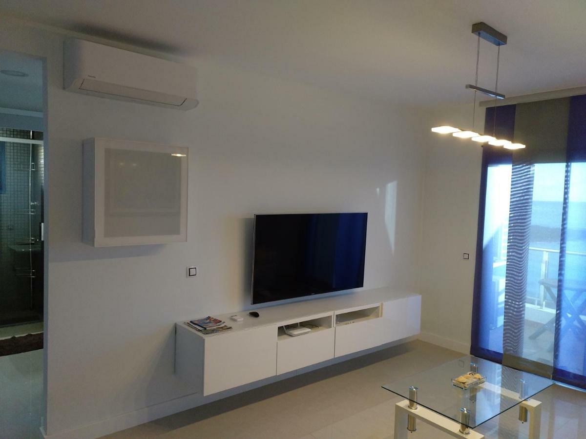 Ocean Front Apartment *