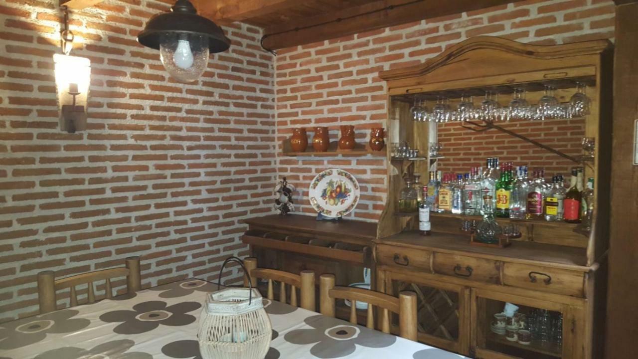 Casa rural Refugio Perdigones El Arenal (Castile and Leon)