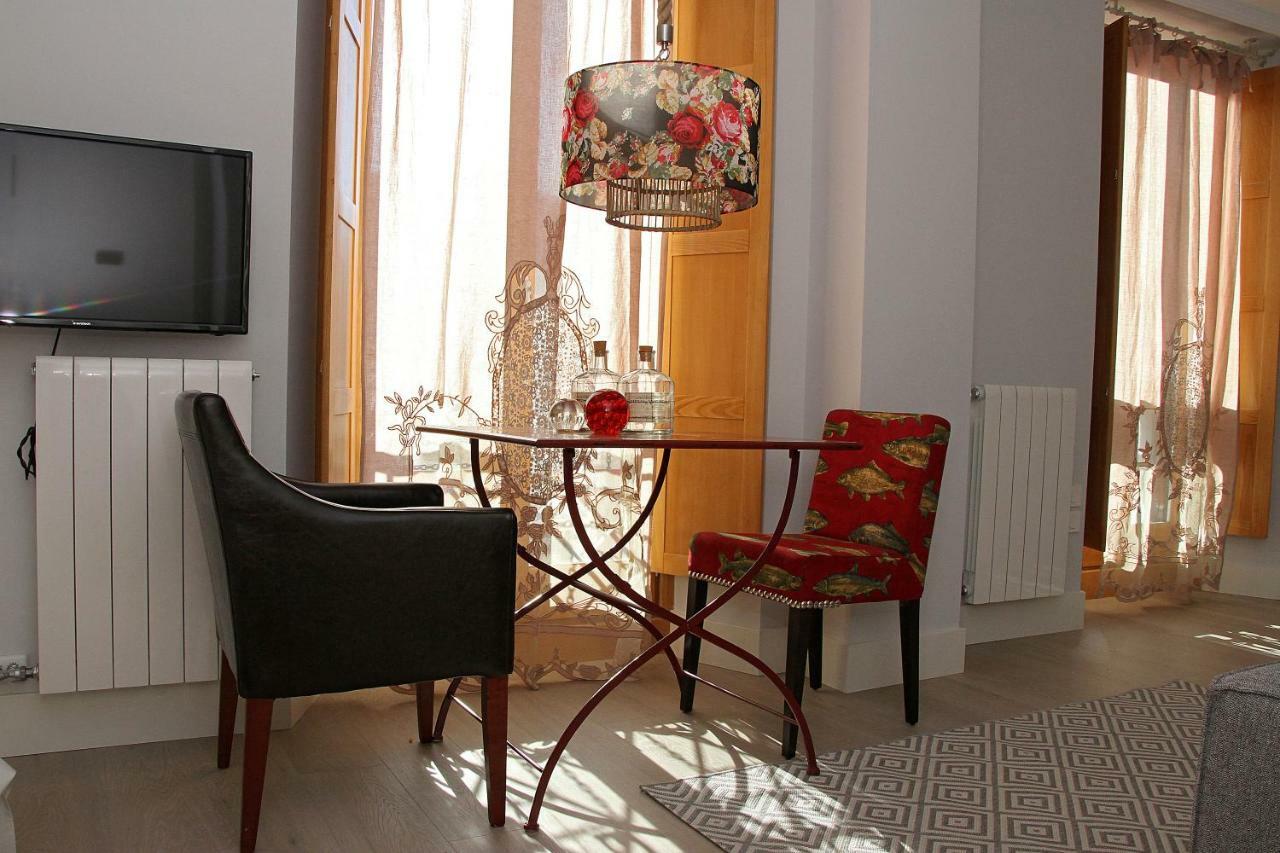 Principia Apartment *