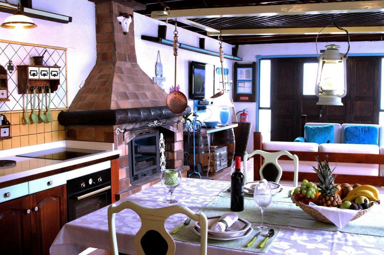 Tinajas Villa