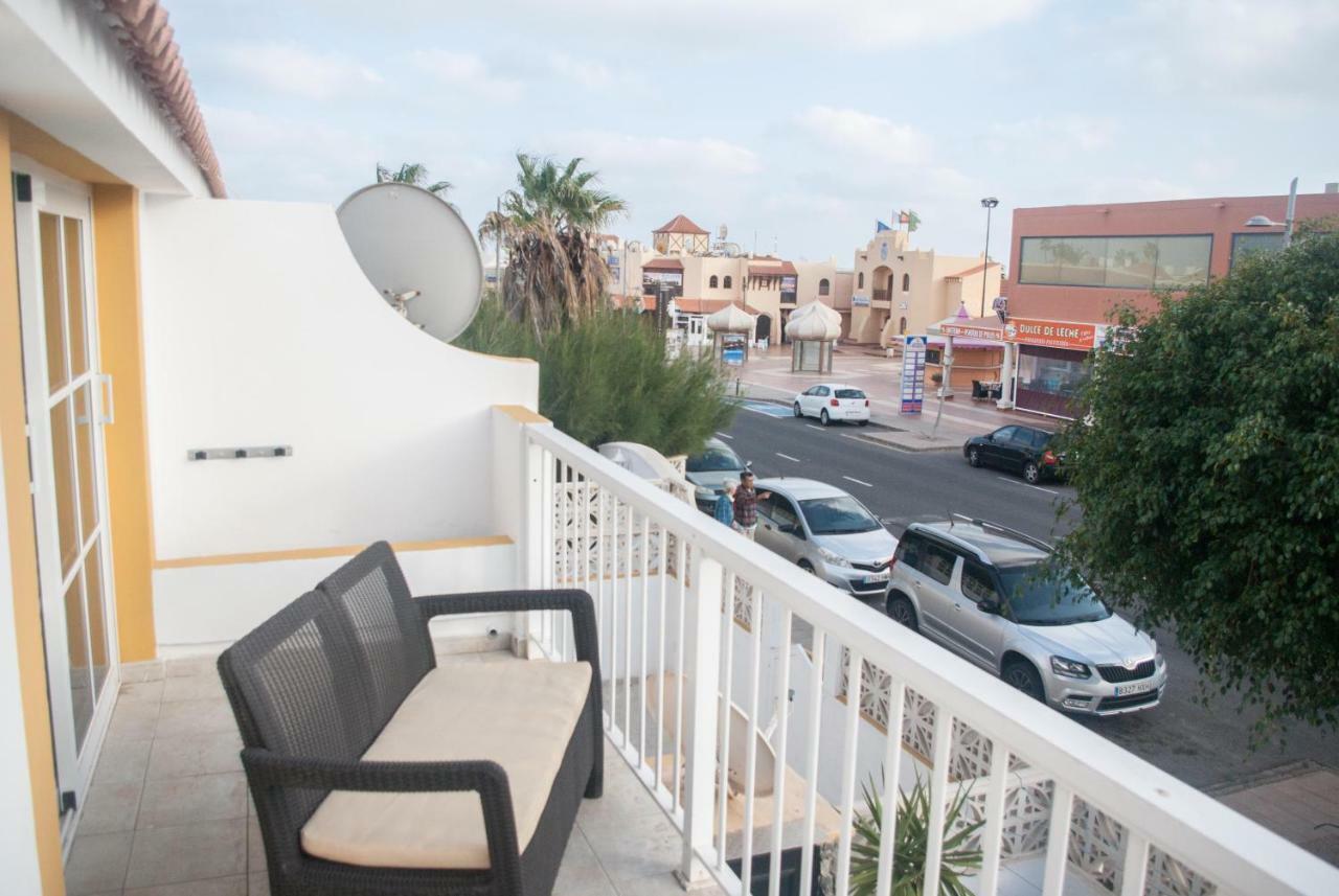Sunny Centrical In Amigos
